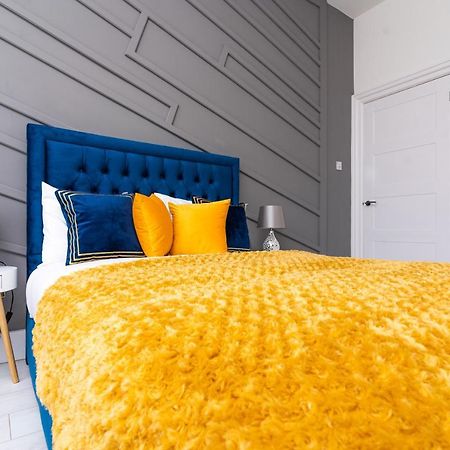 Cheerful 2 Bedroom Homely Apartment, Sleeps 6 Guest Comfy, 3X Double Bed, Parking, Free Wifi, Suitable For Business, Leisure Guest,Glasgow, Glasgow West End, Near City Centre Luaran gambar