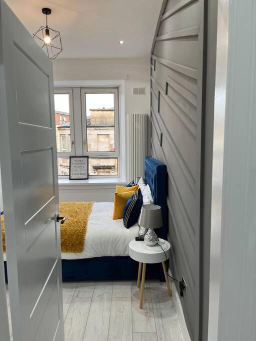 Cheerful 2 Bedroom Homely Apartment, Sleeps 6 Guest Comfy, 3X Double Bed, Parking, Free Wifi, Suitable For Business, Leisure Guest,Glasgow, Glasgow West End, Near City Centre Luaran gambar