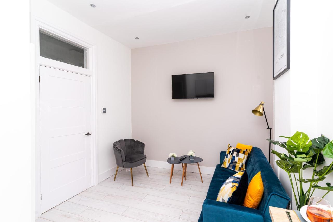 Cheerful 2 Bedroom Homely Apartment, Sleeps 6 Guest Comfy, 3X Double Bed, Parking, Free Wifi, Suitable For Business, Leisure Guest,Glasgow, Glasgow West End, Near City Centre Luaran gambar