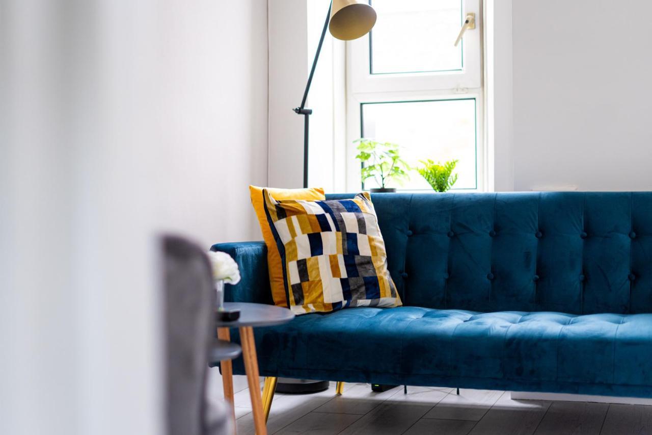 Cheerful 2 Bedroom Homely Apartment, Sleeps 6 Guest Comfy, 3X Double Bed, Parking, Free Wifi, Suitable For Business, Leisure Guest,Glasgow, Glasgow West End, Near City Centre Luaran gambar