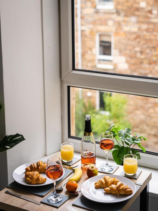 Cheerful 2 Bedroom Homely Apartment, Sleeps 6 Guest Comfy, 3X Double Bed, Parking, Free Wifi, Suitable For Business, Leisure Guest,Glasgow, Glasgow West End, Near City Centre Luaran gambar
